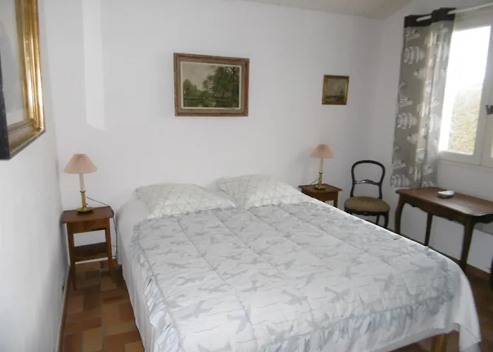 Maison De Bourg A - 6 Pers, Secteur Calme, Parking, Animaux Admis - Fr-1-823-82 *