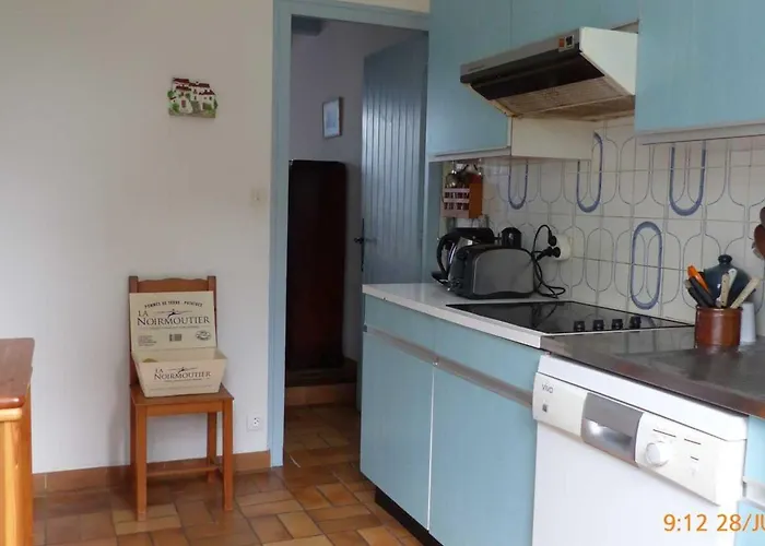 Maison De Bourg A - 6 Pers, Secteur Calme, Parking, Animaux Admis - Fr-1-823-82